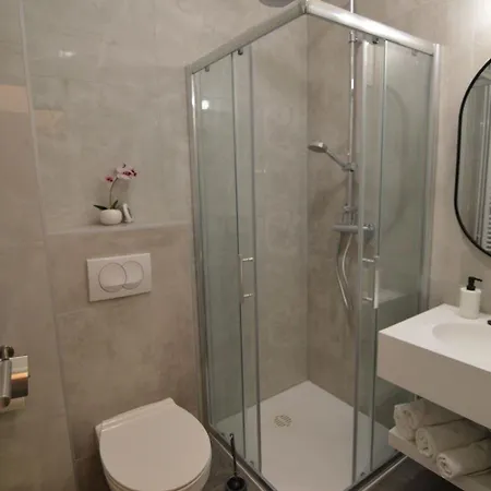 Gemuetliches Studio-apartment Mit Meerblick * Starigrad-Paklenica